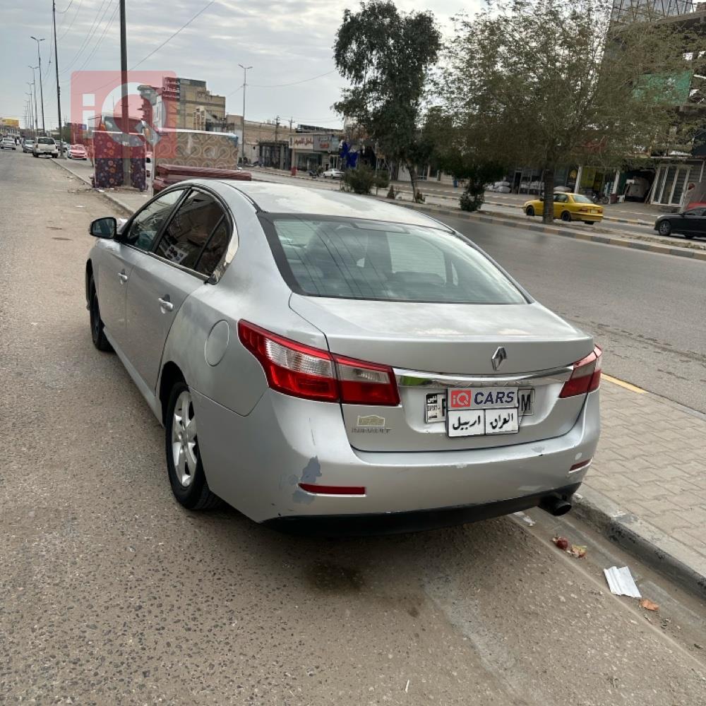 رينو سافران